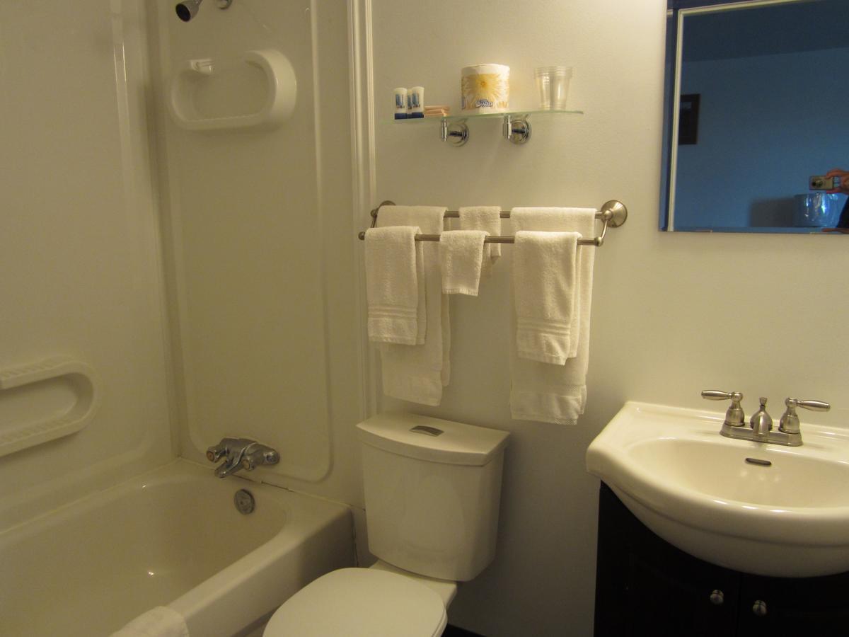 Nisutlin Trading Post Motel Teslin Chambre photo