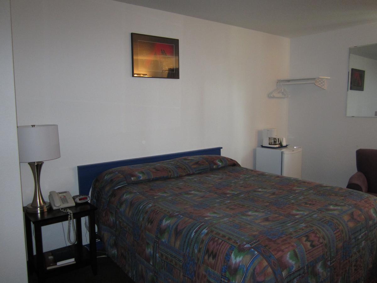 Nisutlin Trading Post Motel Teslin Chambre photo