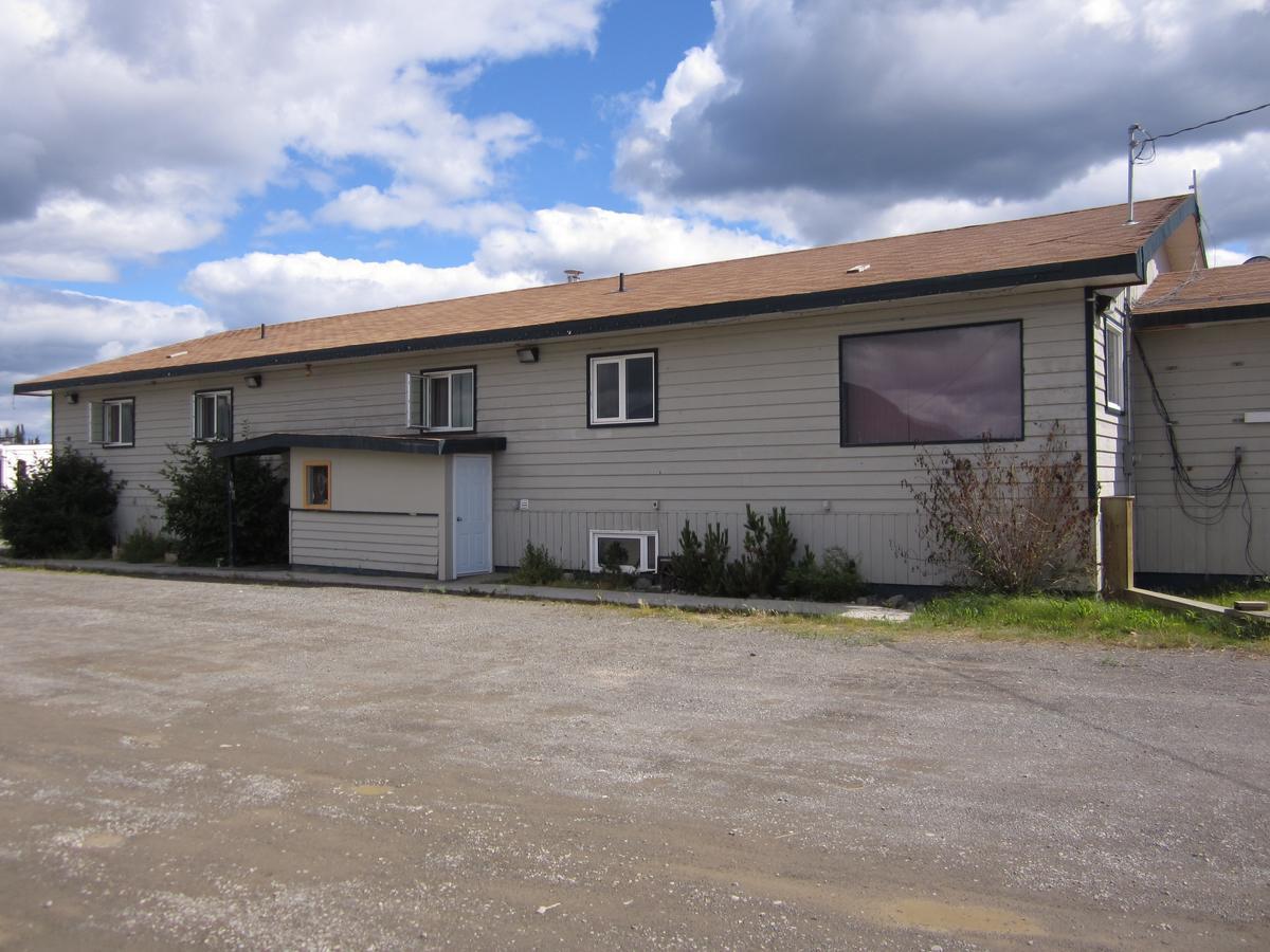 Nisutlin Trading Post Motel Teslin Extérieur photo